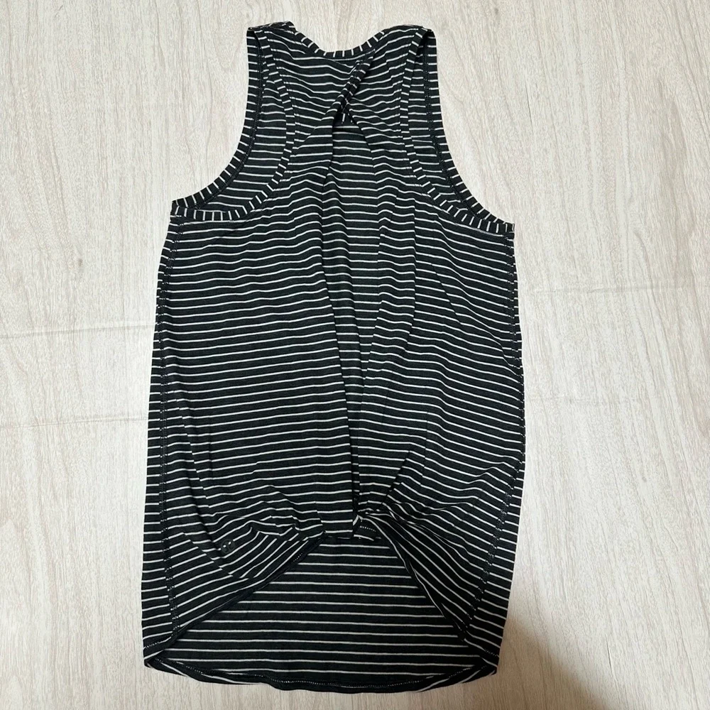 Lululemon All Tied Up Highneck Tank Top